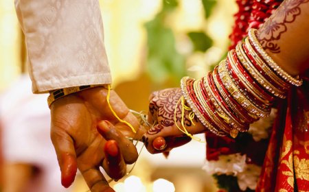 இயற்கை அனர்த்தத்தில் தத்தளிக்கும் இலங்கை: ஐந்து நட்சத்திர ஹோட்டலில் மலையக எம்.பி-யின் திருமண விழா