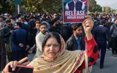 இம்ரான் கான் நலமுடன் உள்ளார் –  சிறையில் இம்ரான் கானை சந்தித்த  சகோதரி தகவல்