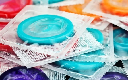 வங்கதேசத்தில் ஆணுறைகளுக்கு கடும் தட்டுப்பாடு... 38 நாட்களுக்கு மட்டும்தான்.. போராட்டம், வன்முறைக்கு மத்தியில் புதிய நெருக்கடி!