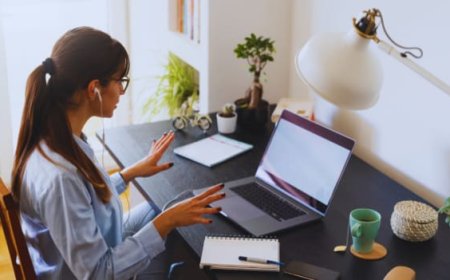 பெண் அரச ஊழியர்களுக்கு வீட்டிலிருந்தே பணியாற்ற அனுமதி: அரசாங்கம் தீவிர பரிசீலனை