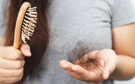 முடி அதிகம் கொட்டுதா? தேங்காய் எண்ணெயுடன் இதையும் சேர்த்து பயன்படுத்துங்கள்!