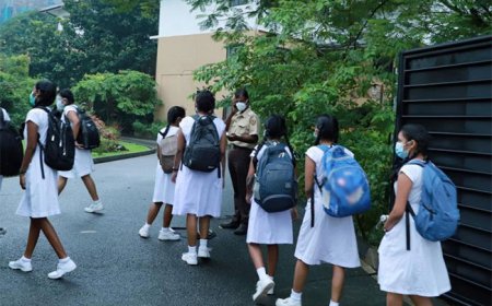 எரிபொருள் நெருக்கடி; இலங்கையில் பாடசாலை விடுமுறை தொடர்பில் விசேட அறிவிப்பு