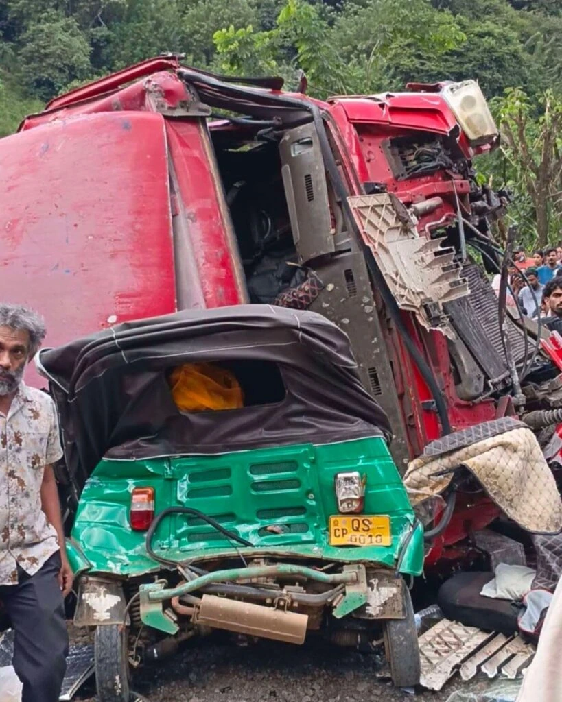 அக்குறணை விபத்து: கொங்கிறீட் வாகன சாரதி கைது, நால்வர் பலி எட்டு பேர் காயம்